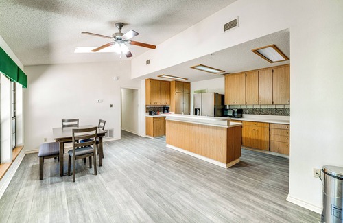 Cross Roads Cottage | 8 Mi to Lewisville Lake: Peaceful Countryside Home