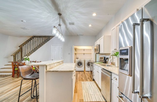 Silver Springs Cottage | 8 Mi to Ocala: Quiet Silver Springs Home w/Grill!