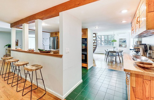 Housatonic House | 8 Mi to Tanglewood & Butternut Ski: Spacious Home!