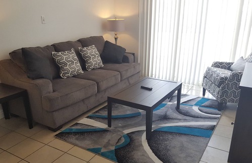 Winchester Apartment | 8 Min to the strip, w/Kitchen