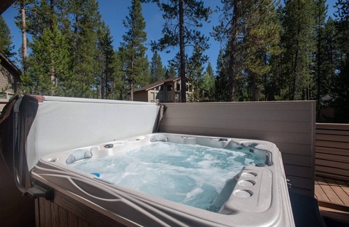 Deer Park House | 8 Mt Rose | 3 BR/2.5 BA, Sleeps 8