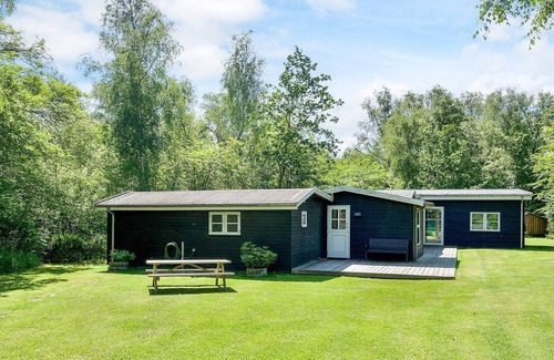 Hoensinge House | 8 person holiday home in Vig-By Traum