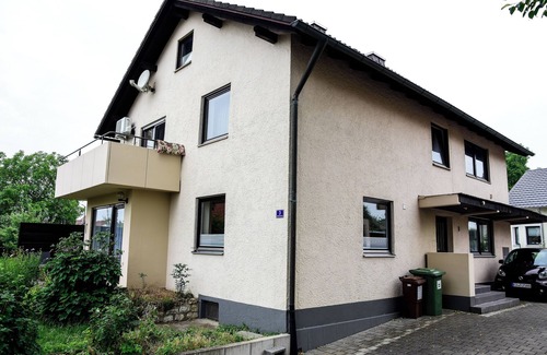 Nassenfels Apartment | 80 m² apartment, own entrance, terrace and garden, close to shopping facilities