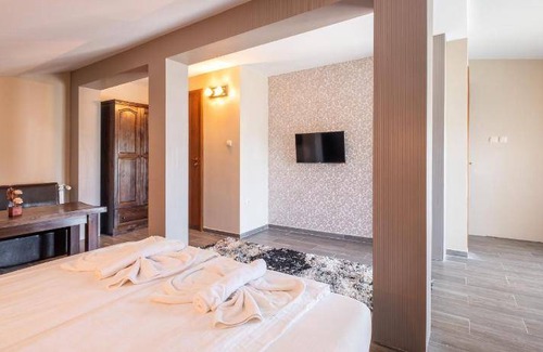 Tsigov Chark Hotel | 80 m² Hotel ∙ 2 bedrooms ∙ 6 guests