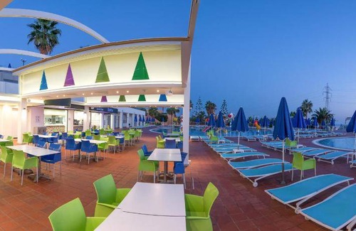 Koutouloufari Resort | 80 m² Resort ∙ 3 bedrooms ∙ 127 guests