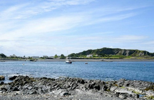 Slate Islands Other | 81 m² Accommodation ∙ 2 bedrooms ∙ 4 guests