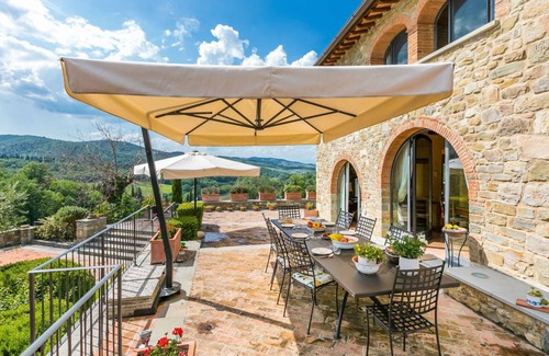 Greve in Chianti Other | 825 m² Accommodation ∙ 12 bedrooms ∙ 23 guests