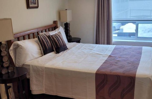 Port Carling Hotel | 84 m² Hotel ∙ 2 bedrooms ∙ 6 guests