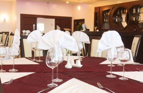 Lome Hotel | 84 mΒ² Hotel β 8 guests