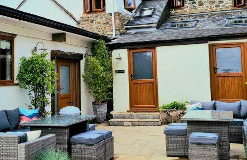 Heligan House | 84 m² House ∙ 2 bedrooms ∙ 6 guests