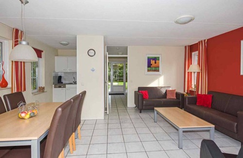 Hellendoorn House | 85 m² House ∙ 2 bedrooms ∙ 4 guests