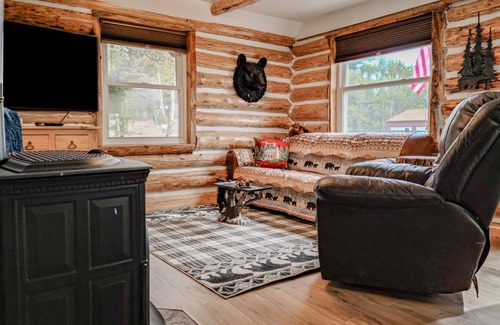 Rainbow Valley Cabin | 87 m² Cabin ∙ 2 bedrooms ∙ 4 guests