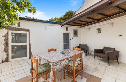 Seneghe House | 88 m² House ∙ 3 bedrooms ∙ 6 guests