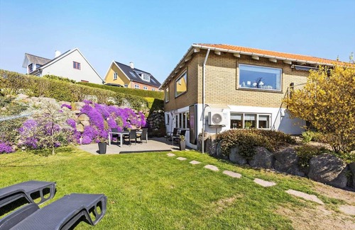 Arnager Apartment | 89 m² Apartment ∙ 2 bedrooms ∙ 4 guests