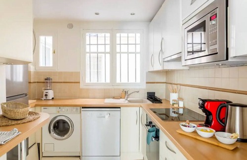 Saint-Gervais Apartment | 8P/3BR Le Marais Spacious, Central & Historic Apt