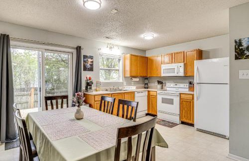 West Newton House | 9 Mi to Downtown Indianapolis Quiet Home with Yard