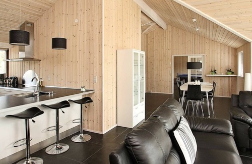 Bratten Strand House | 9 person holiday home in Jerup