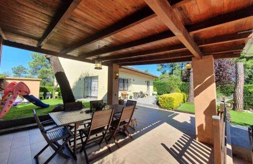 Santa Coloma de Farners Villa | 900 m² Villa ∙ 5 bedrooms ∙ 10 guests