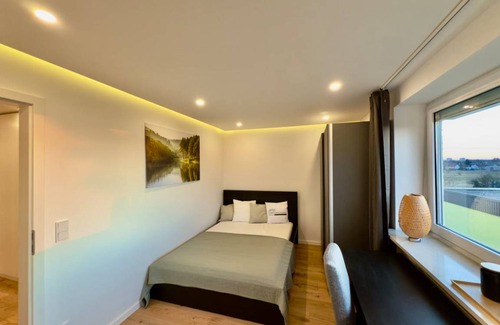 Hasenbergl-Lerchenau Ost Resort | 90 m² Private room ∙ 1 bedroom ∙ 1 guest