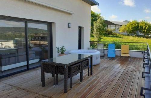 Vesoul Apartment | 90 m² Apartment ∙ 3 bedrooms ∙ 8 guests