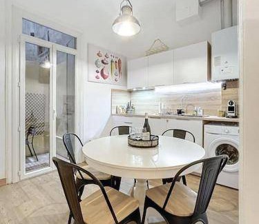 Comedie Apartment | 90 m² Apartment ∙ 3 bedrooms ∙ 6 guests