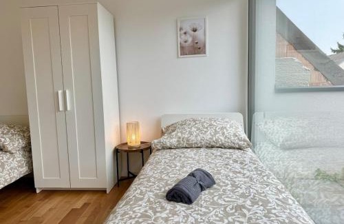 Grinzing Apartment | 90 m2 Apartment with Balcony & Free Parking