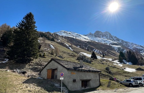 La Fouly Ski Chalet | 90 m² Chalet ∙ 2 bedrooms ∙ 8 guests