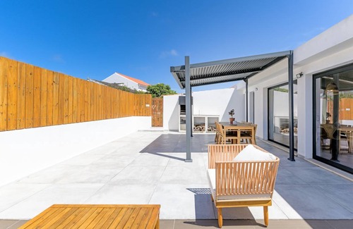 Camarate House | 90 m² House ∙ 2 bedrooms ∙ 6 guests