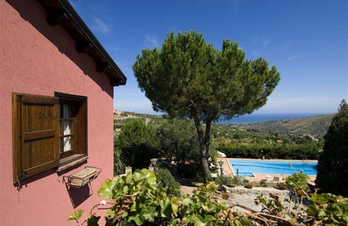 Collesano Villa | 90 m² Villa ∙ 2 bedrooms ∙ 5 guests