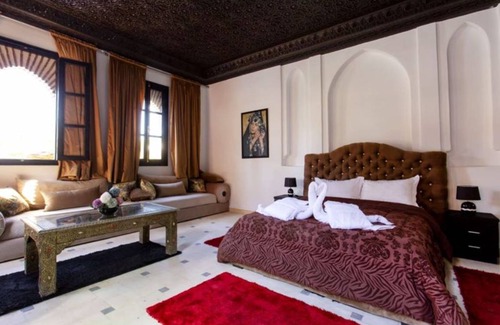 Sidi Abdallah Ghiat Villa | 900 m² Villa ∙ 18 bedrooms ∙ 30 guests