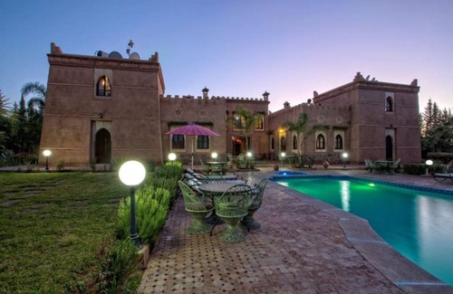 Sidi Abdallah Ghiat Villa | 900 m² Villa ∙ 18 bedrooms ∙ 30 guests