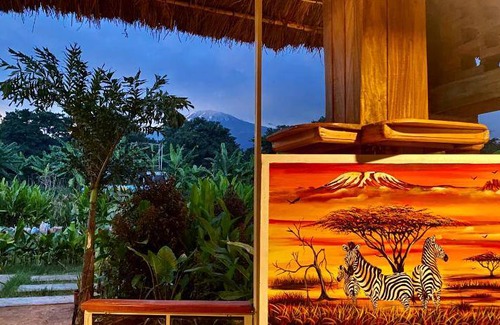 Moshi Cabin | 92 m² Lodge ∙ 2 guests