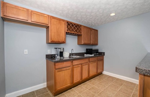Centerville House | 9287 Maxwells Crossing · New! Large home in Great suburban neighborhood.