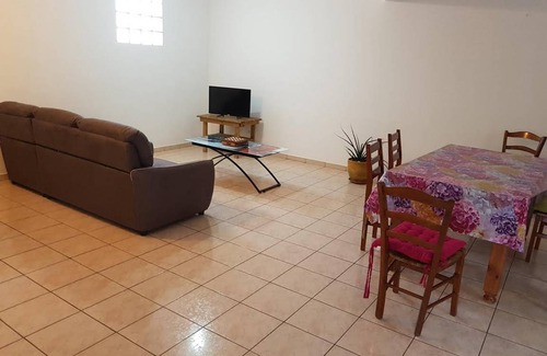 Le Tampon House | 95 m² House ∙ 2 bedrooms ∙ 4 guests