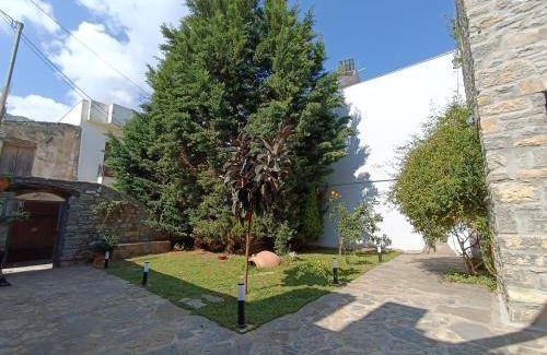 Neapoli House | 95 m² House ∙ 2 bedrooms ∙ 4 guests