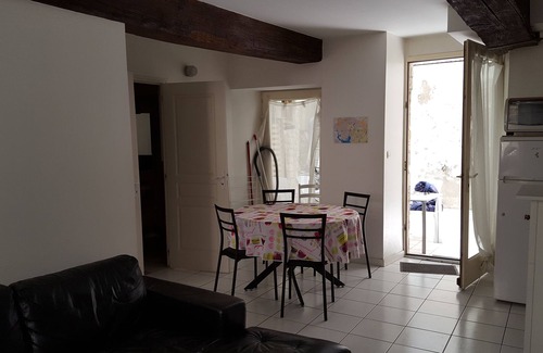 Vannes Apartment | 95 sq.m, with 1 bedroom, living room with sofa bed, terrace, patio, and Internet
