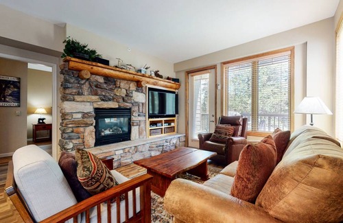 Mammoth Lakes Condo | 97 m² Condo ∙ 2 bedrooms ∙ 6 guests