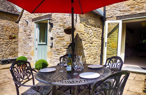 Cold Aston House | 97 m² House ∙ 3 bedrooms ∙ 6 guests