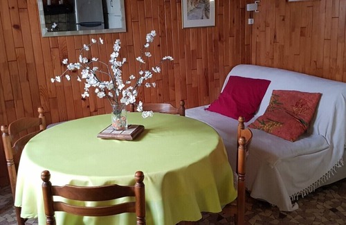 Auvers-sur-Oise Apartment | A 2 Pas du Château in the wake of Van Gogh