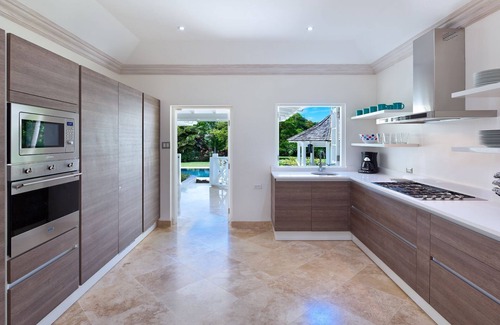 Paynes Bay House | A 4 Bedroom Luxury Sandy Lane Villa With Lots Of Privacy And Close To The Beach