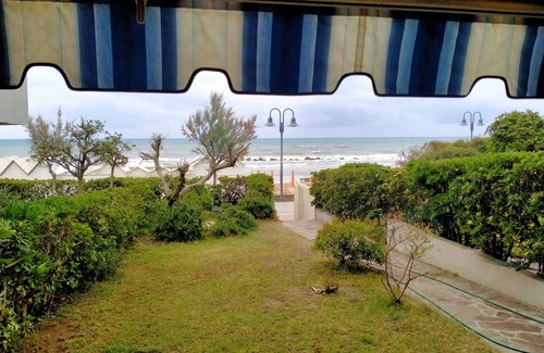 Castiglione della Pescaia Apartment | A 5 meters from the beach