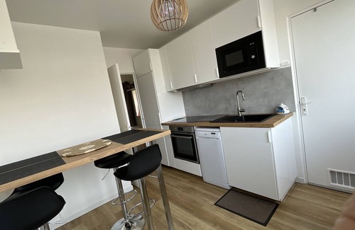 Velizy-Villacoublay Apartment | A 6 Kilomètres du Château de Versailles et 13 Kilomètres du Golf National !