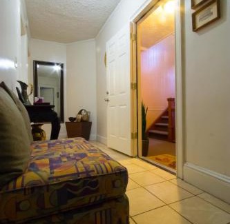 Ditmas Park Bed & Breakfast | A and FayeBed and Breakfast, Inc,