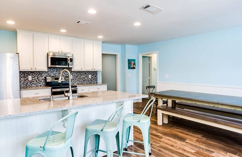 Laguna Beach Estates House | A+Beach Access! 3BR/2BA-1,600sq ft! 100 ft from beach! fenced yard- 5!