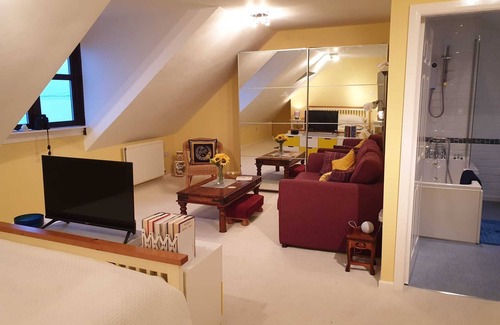 Drummore Bed & Breakfast | a beautiful Suite with amazing views over Luce Bay.nnmaximum 3 night stays.nn