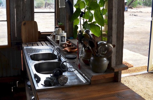 Cavendish Boat Rental | A Boat in the Grampians - Nature Lovers Eco-retreat