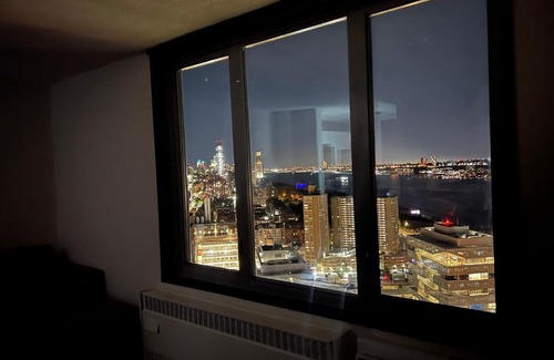 Manhattanville Apartment | A breathtaking Studio overlooking the Hudson River and The city skylines
