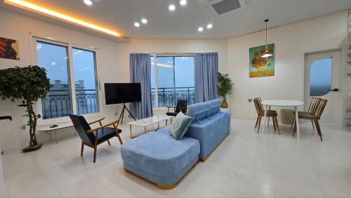 Yeongjong-dong House | A Bridge House 5-B
