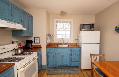 Mineral Point Cottage | A Comfy Cozy Cottage on Clowney