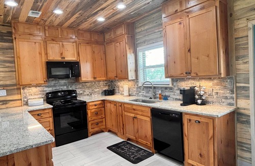Rio Frio Cabin | A cozy 2 bed 2 bath cabin In Leakey Tx on 140 Acres with 2,000 FT of River Front